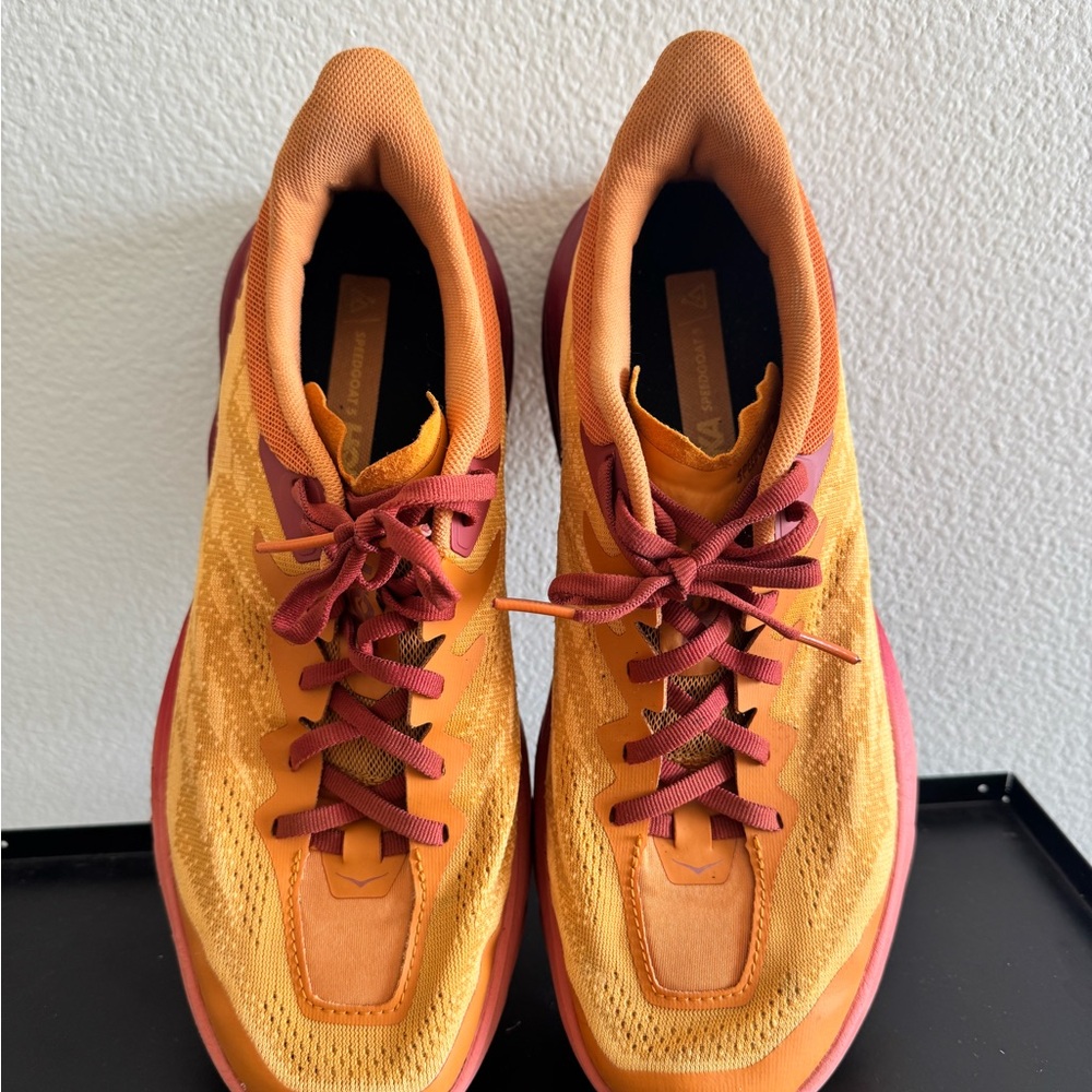 Hoka Women's Speedgoat 5 Sneaker Amber Haze/Sherbet - Picture 4 of 7